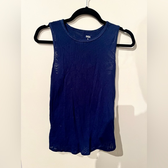 Women’s DSG Navy Workout Sleeveless Tank with knotted back size small - Picture 1 of 3